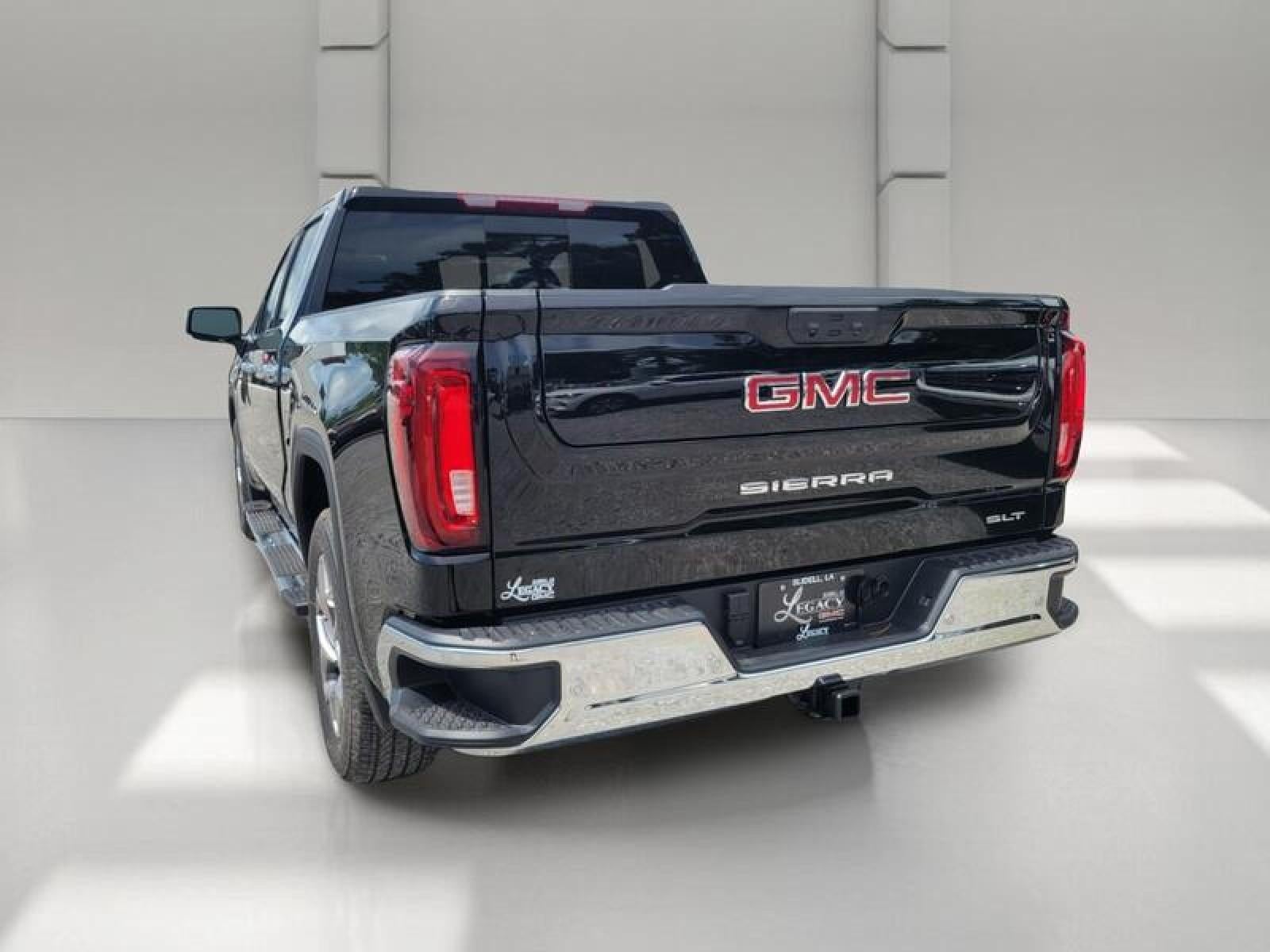 2026 GMC Sierra 1500 Crew Cab Short Box 2-Wheel Drive SLT