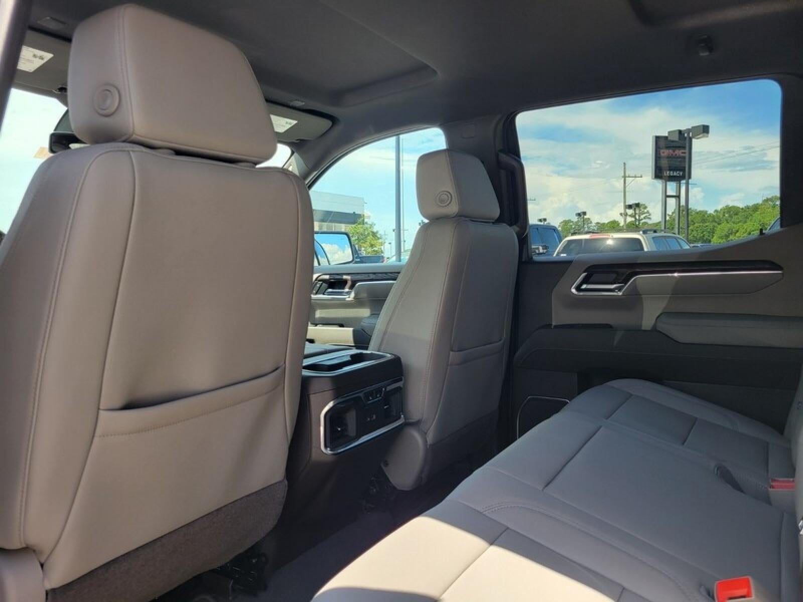 2026 GMC Sierra 1500 Crew Cab Short Box 2-Wheel Drive SLT