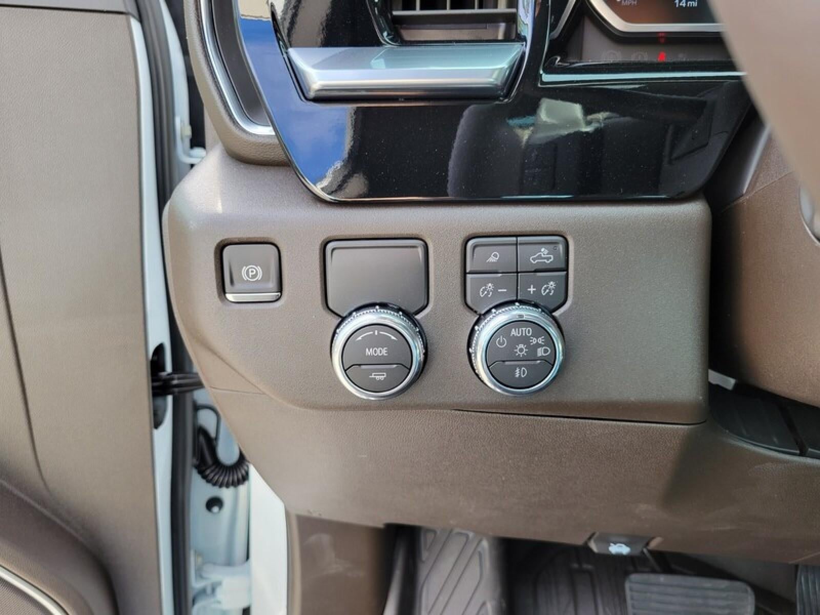 2026 GMC Sierra 1500 Crew Cab Short Box 2-Wheel Drive SLT