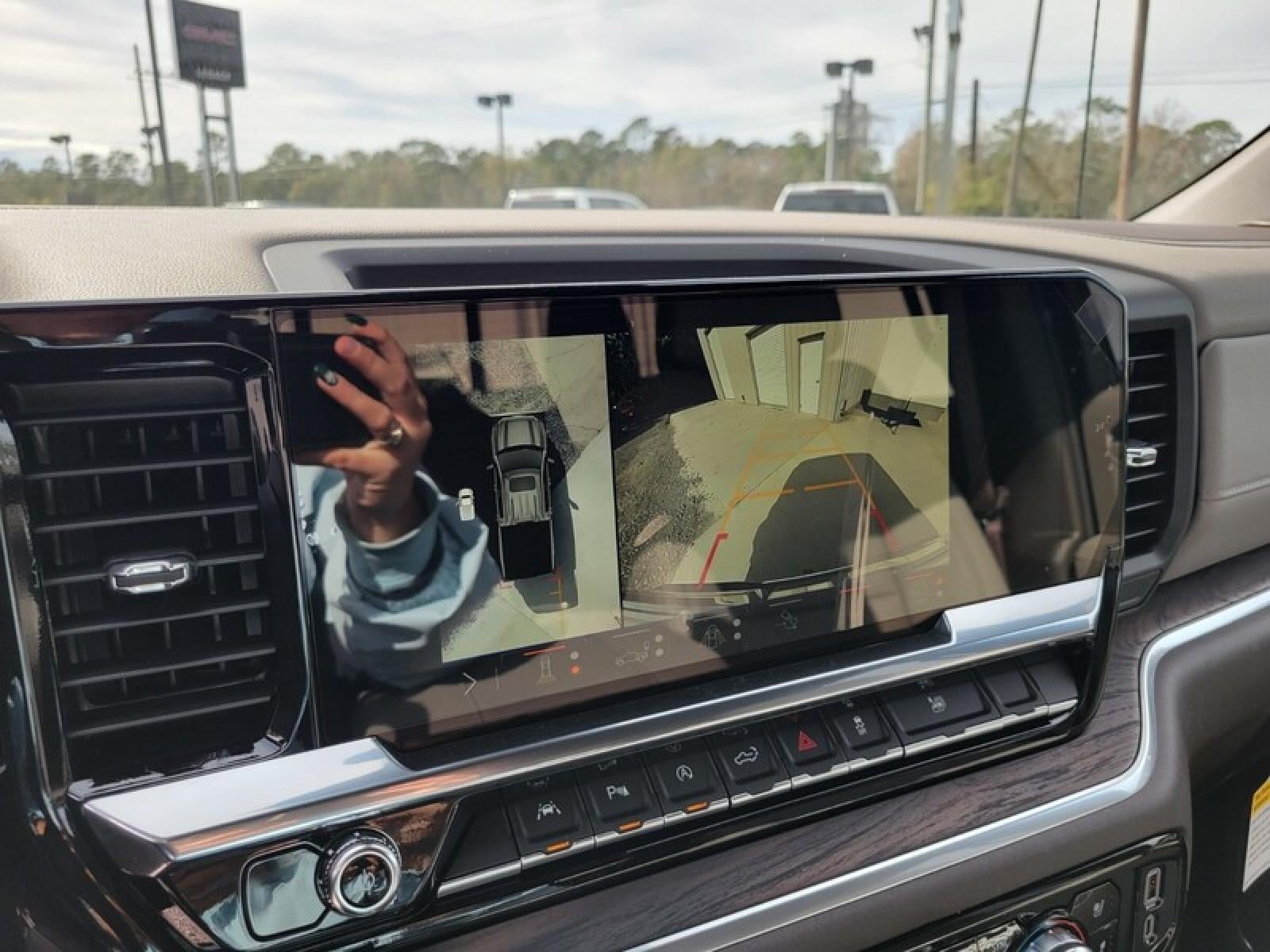 2026 GMC Sierra 1500 Crew Cab Short Box 2-Wheel Drive SLT