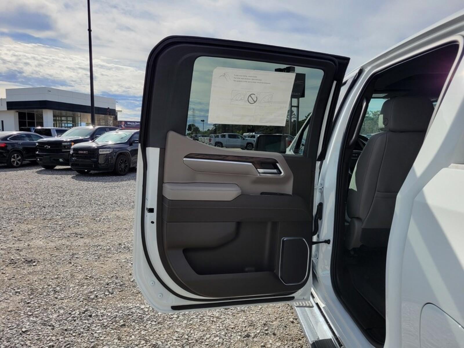 2026 GMC Sierra 1500 Crew Cab Short Box 2-Wheel Drive SLT