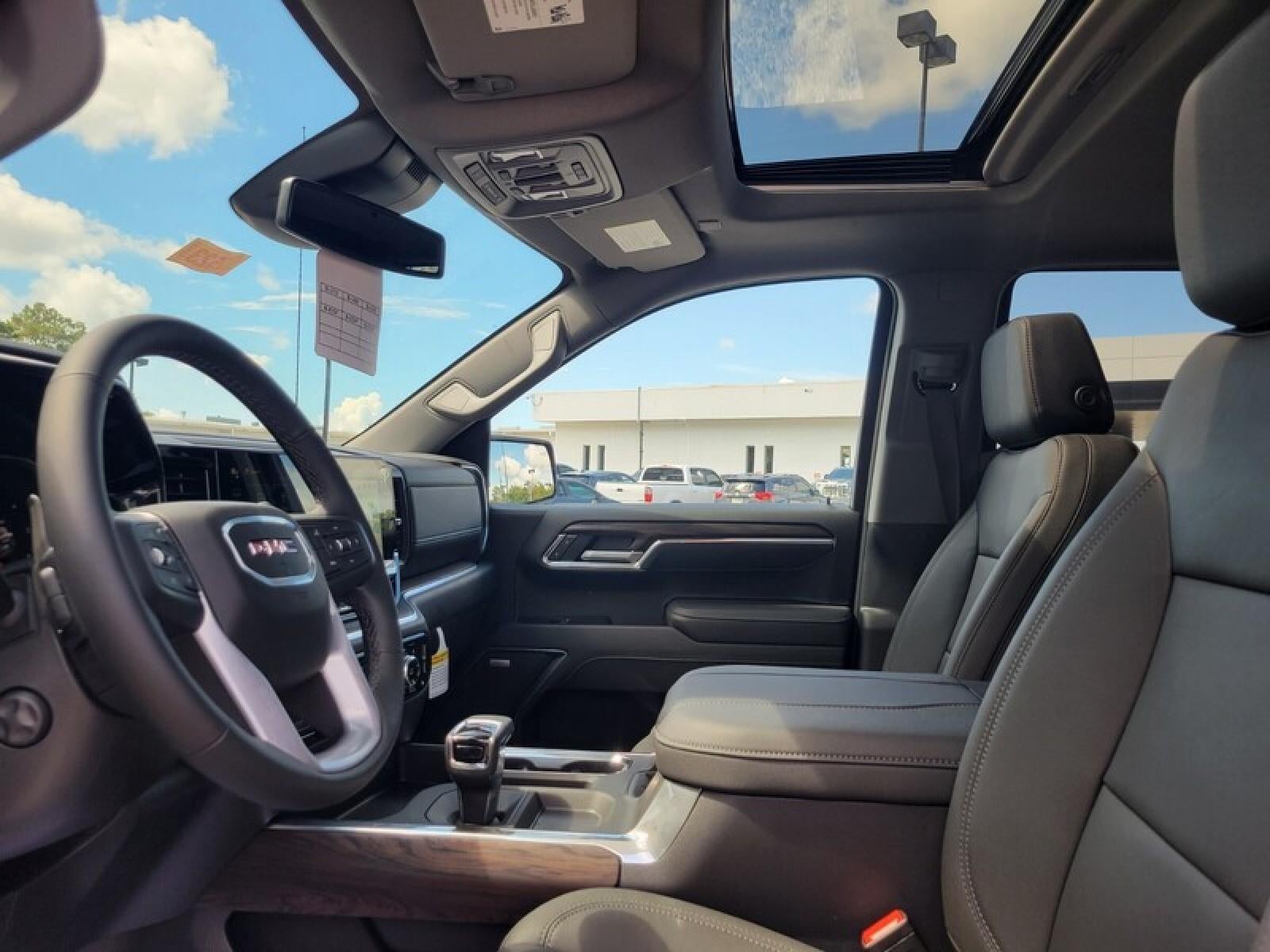 2026 GMC Sierra 1500 Crew Cab Short Box 2-Wheel Drive SLT