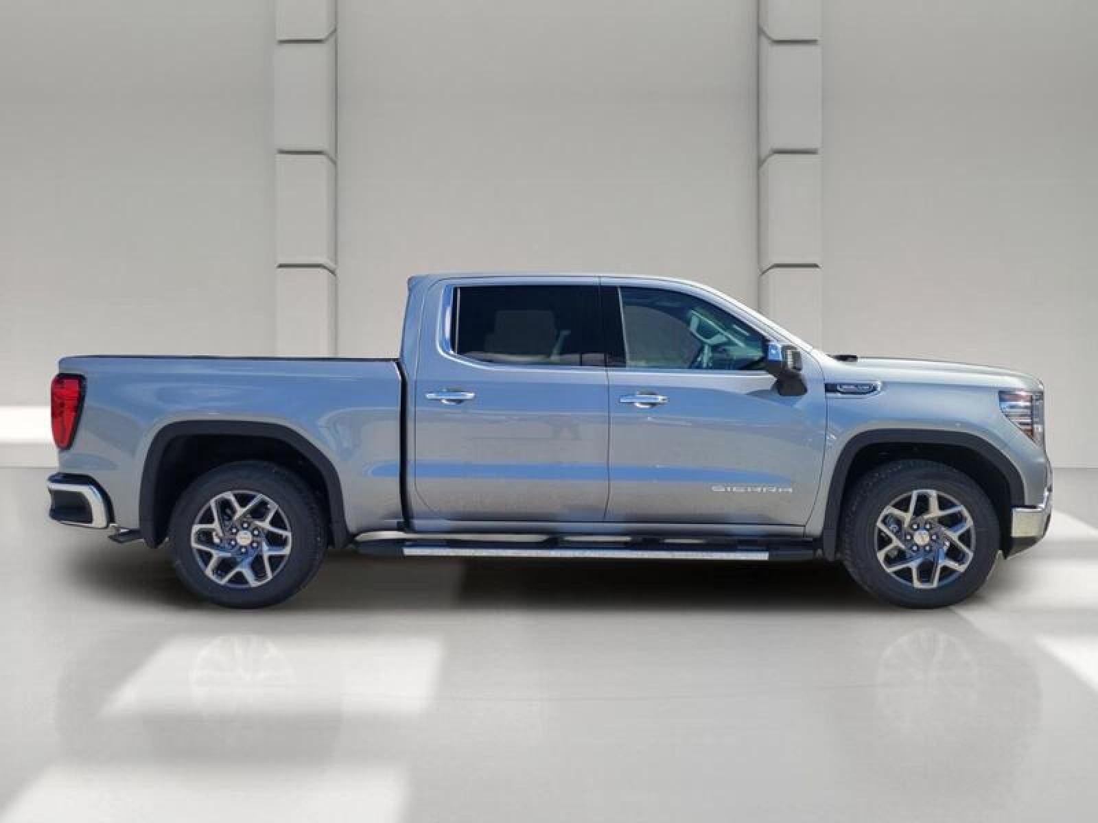 2026 GMC Sierra 1500 Crew Cab Short Box 2-Wheel Drive SLT