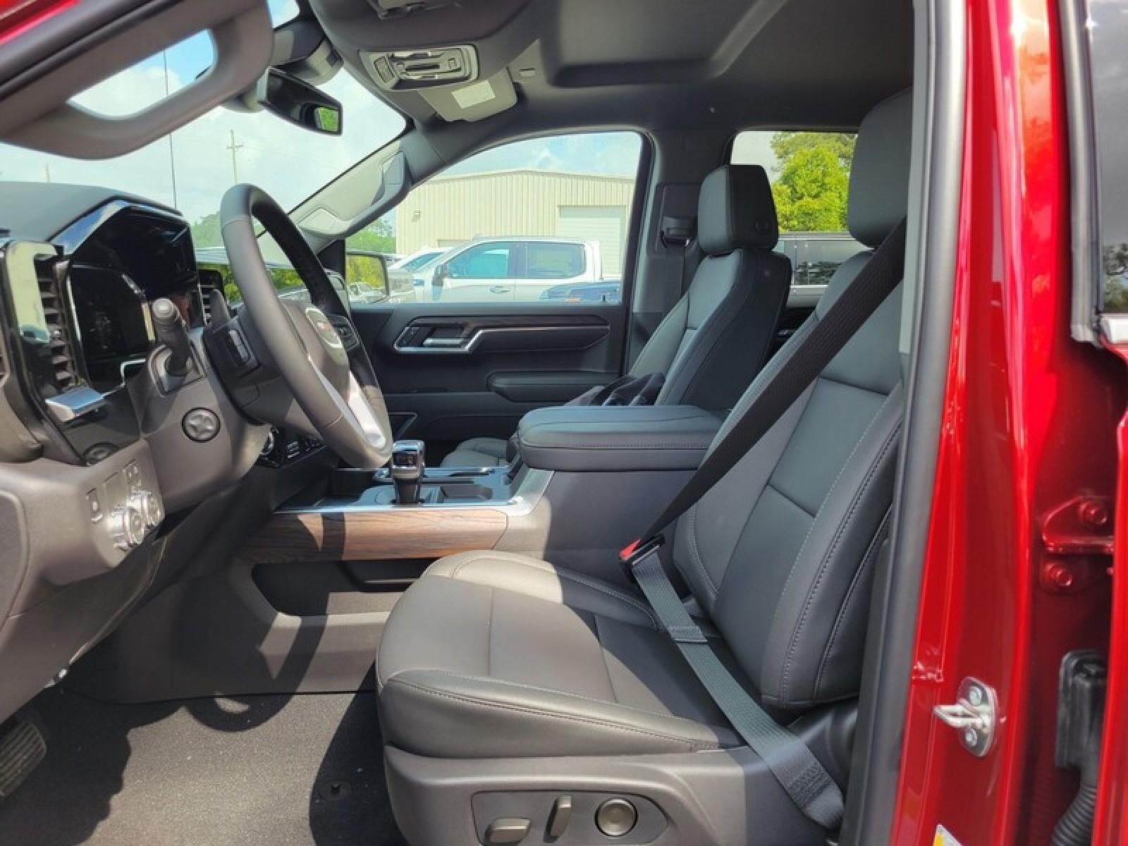 2026 GMC Sierra 1500 Crew Cab Short Box 2-Wheel Drive SLT