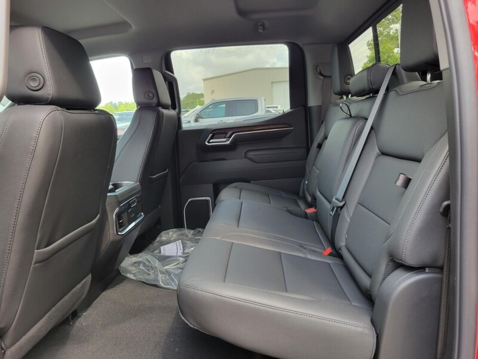 2026 GMC Sierra 1500 Crew Cab Short Box 2-Wheel Drive SLT