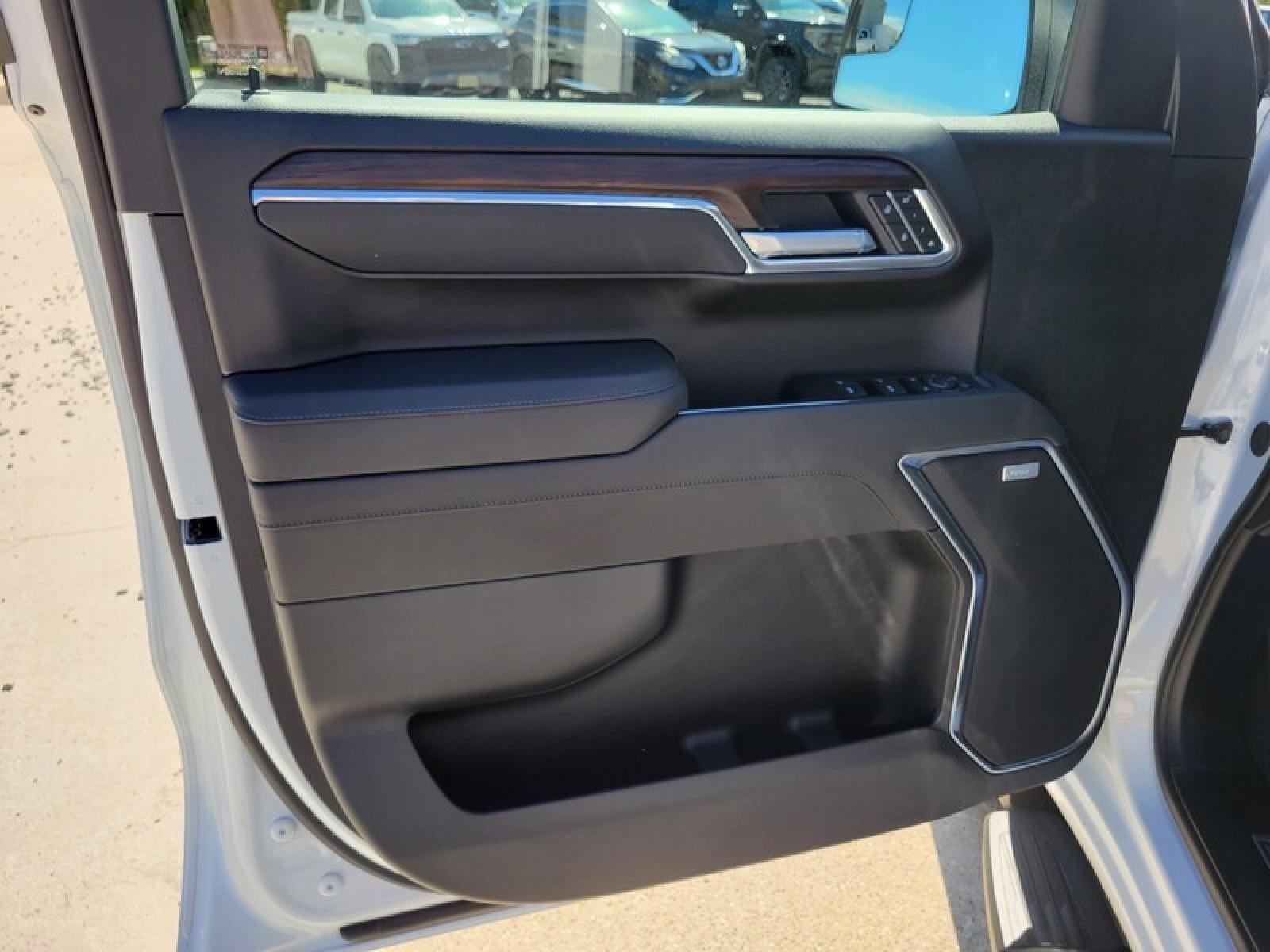 2026 GMC Sierra 1500 Crew Cab Short Box 2-Wheel Drive SLT