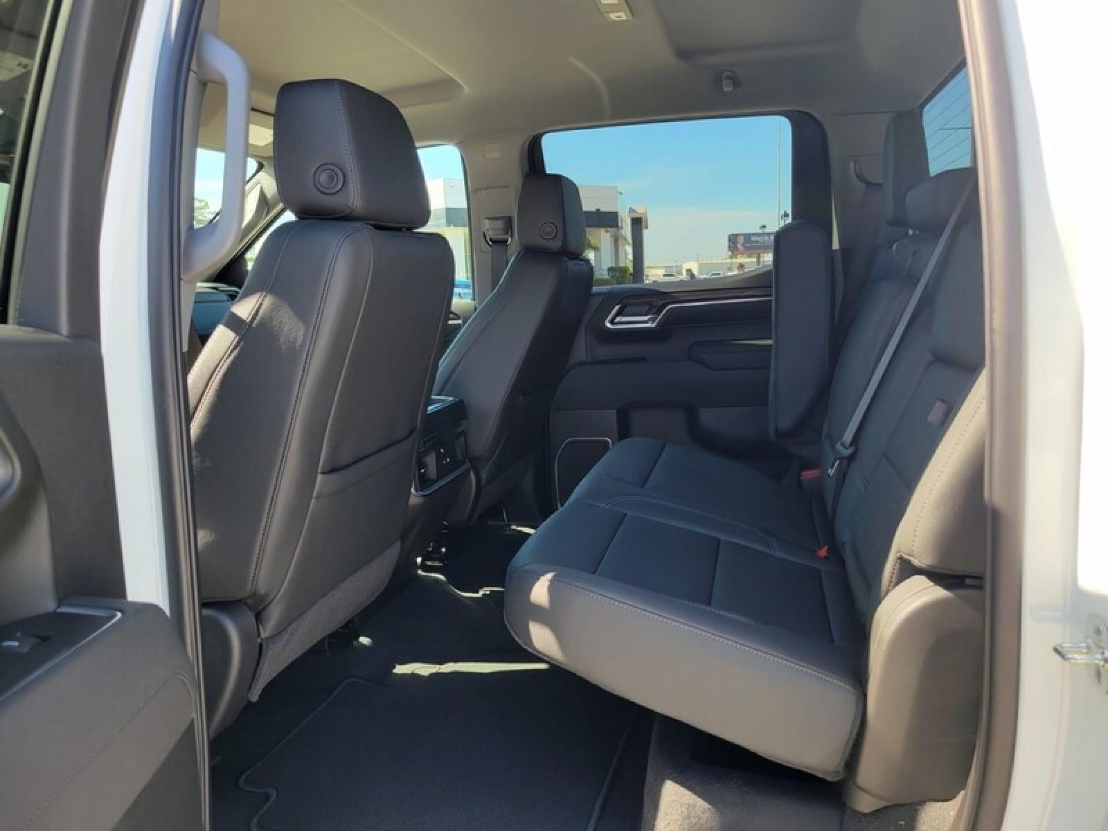 2026 GMC Sierra 1500 Crew Cab Short Box 2-Wheel Drive SLT