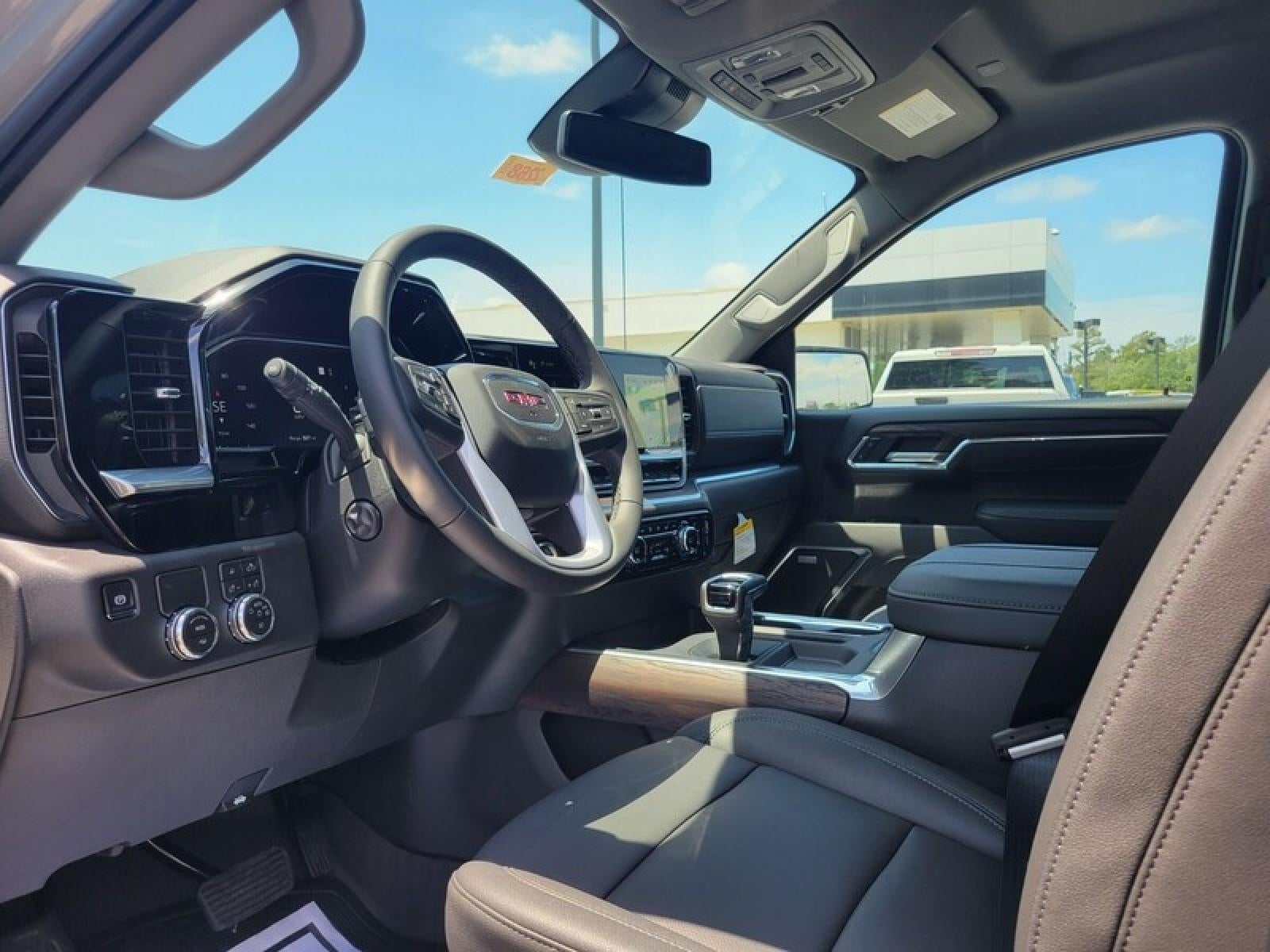 2026 GMC Sierra 1500 Crew Cab Short Box 2-Wheel Drive SLT
