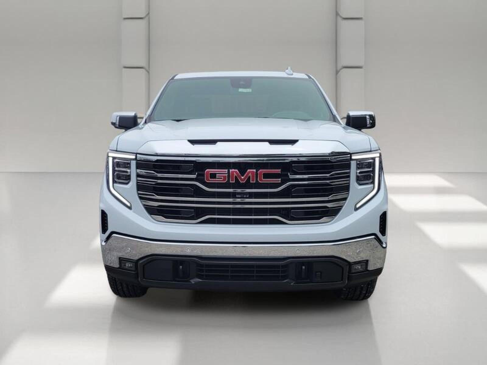 2026 GMC Sierra 1500 Crew Cab Short Box 2-Wheel Drive SLT