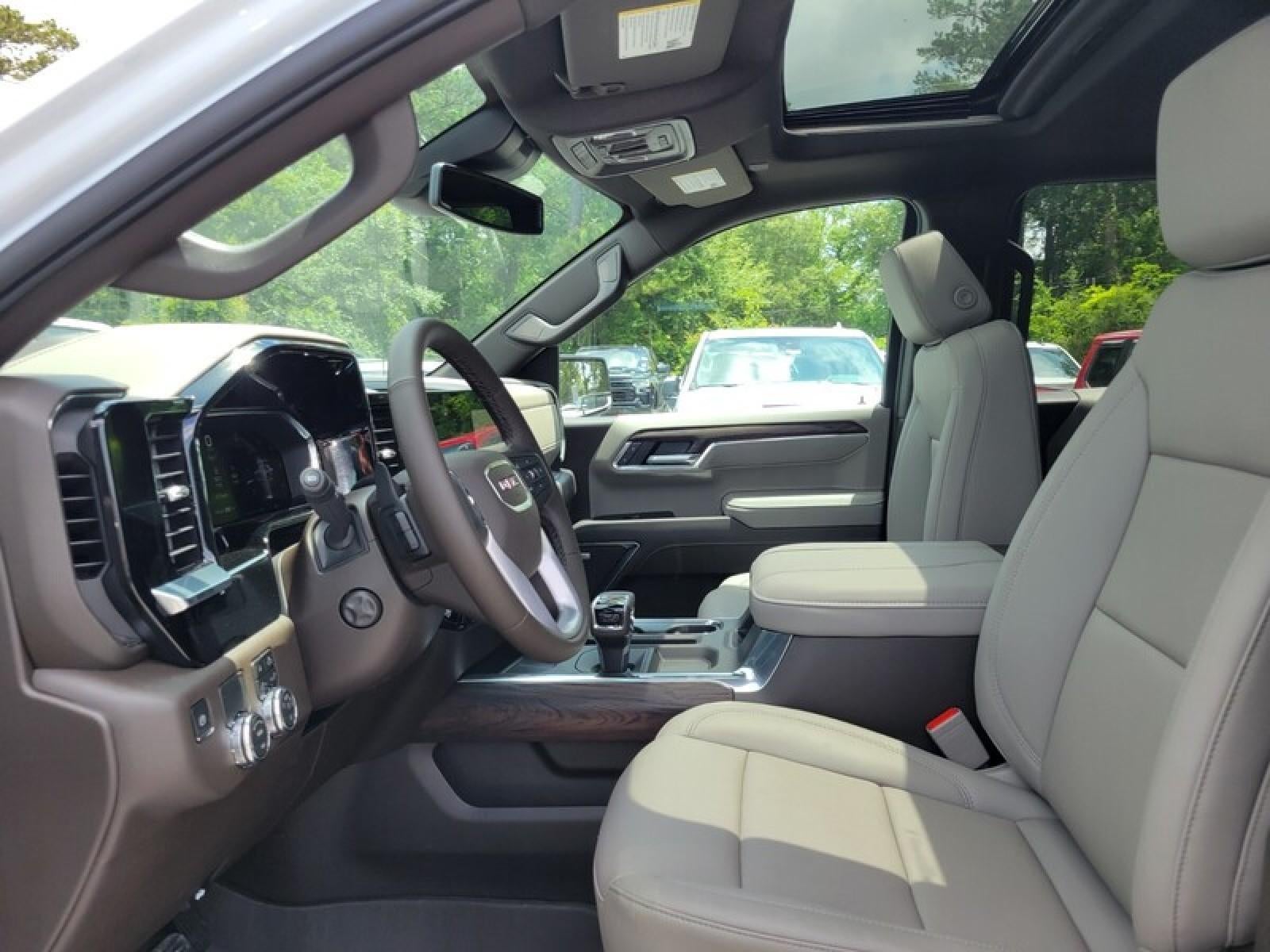 2026 GMC Sierra 1500 Crew Cab Short Box 2-Wheel Drive SLT