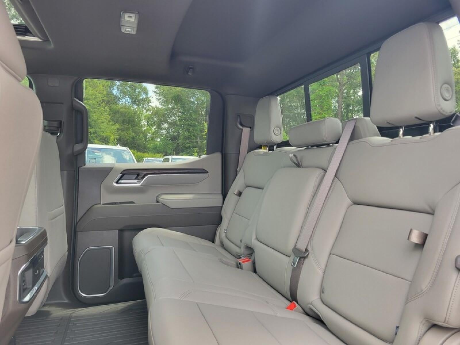 2026 GMC Sierra 1500 Crew Cab Short Box 2-Wheel Drive SLT