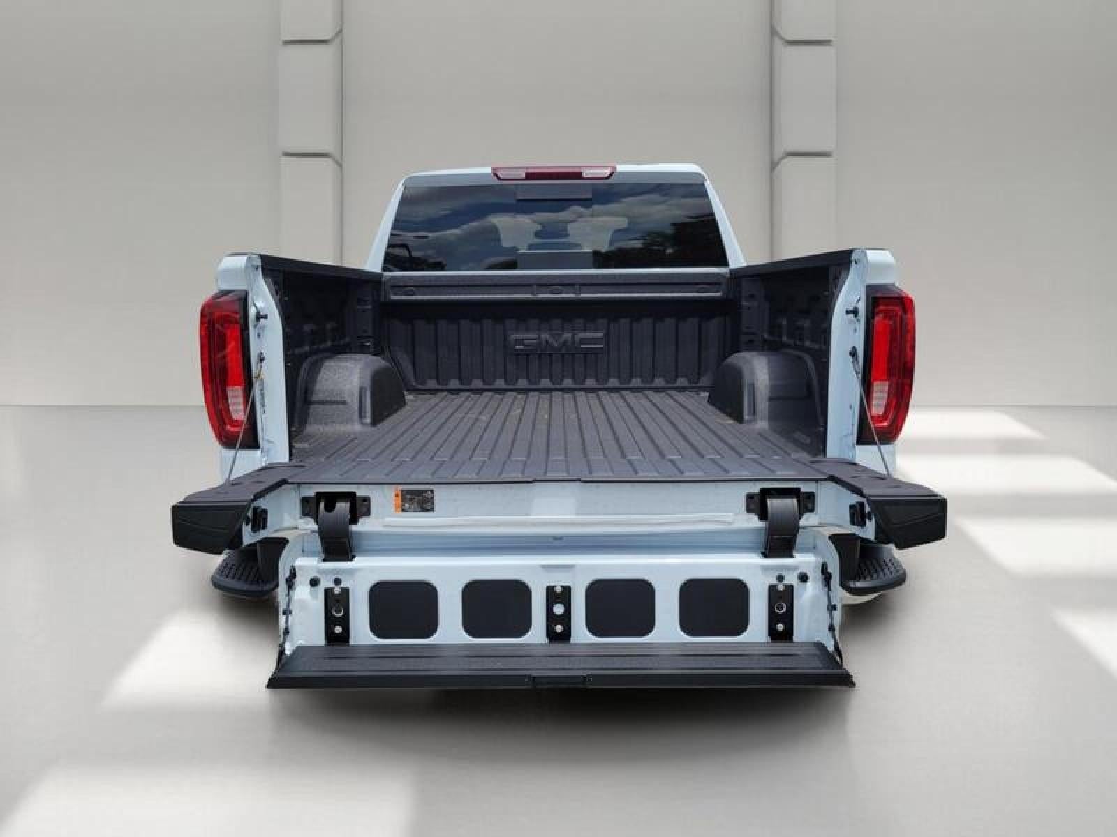 2026 GMC Sierra 1500 Crew Cab Short Box 2-Wheel Drive SLT