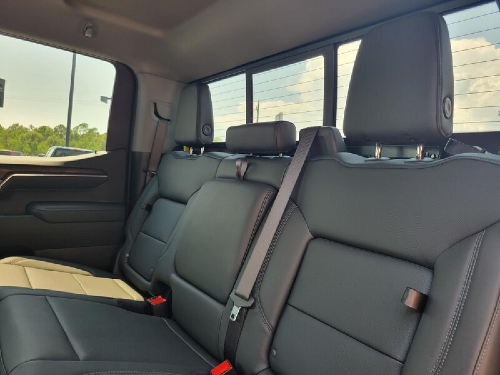 2026 GMC Sierra 1500 Crew Cab Short Box 2-Wheel Drive SLT