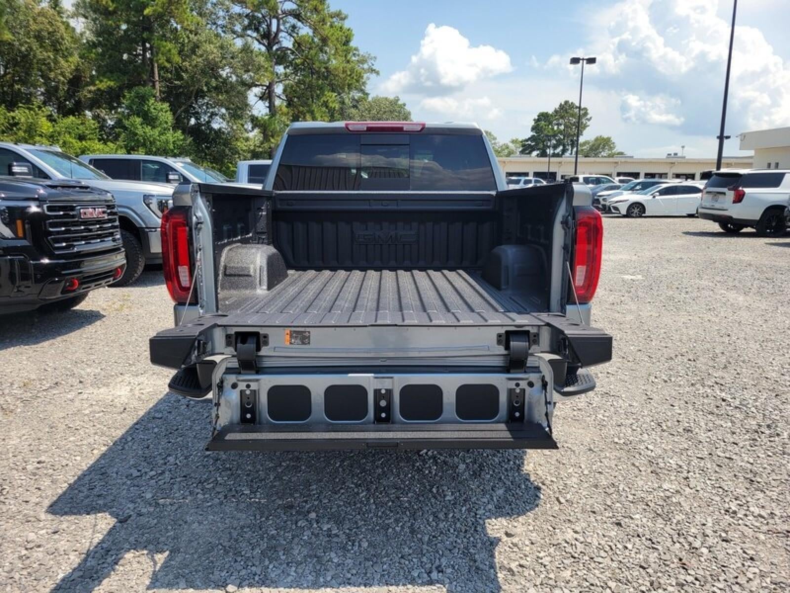 2026 GMC Sierra 1500 Crew Cab Short Box 2-Wheel Drive SLT