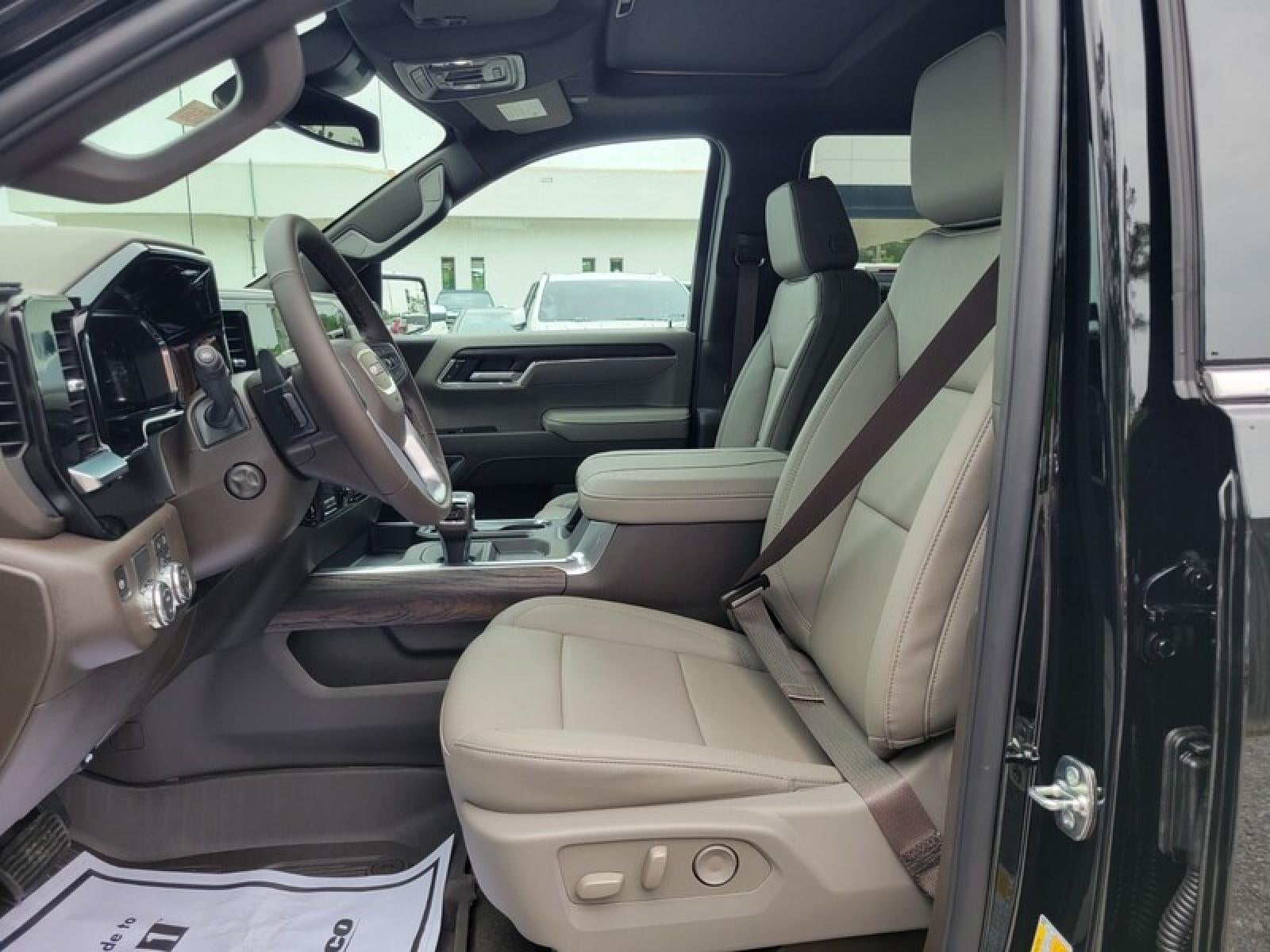 2026 GMC Sierra 1500 Crew Cab Short Box 2-Wheel Drive SLT