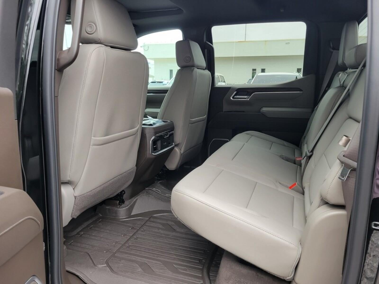 2026 GMC Sierra 1500 Crew Cab Short Box 2-Wheel Drive SLT