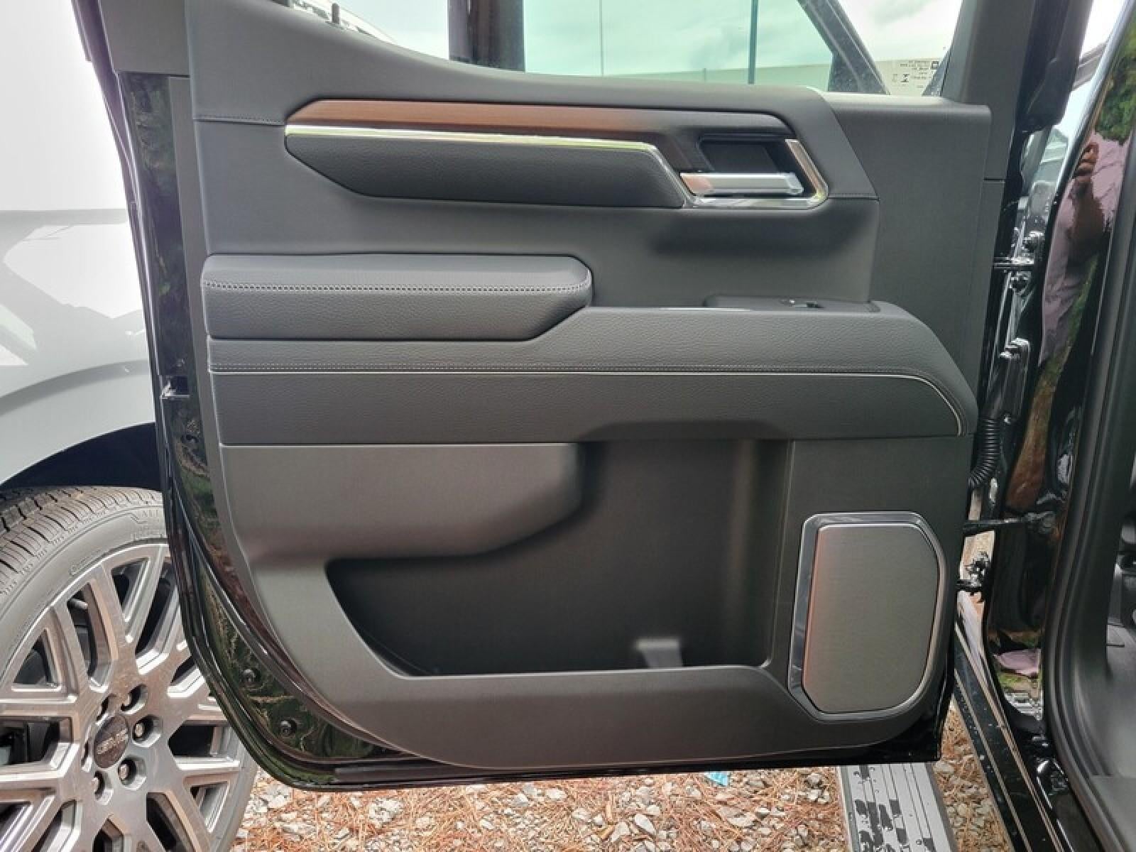 2026 GMC Sierra 1500 Crew Cab Short Box 2-Wheel Drive Denali
