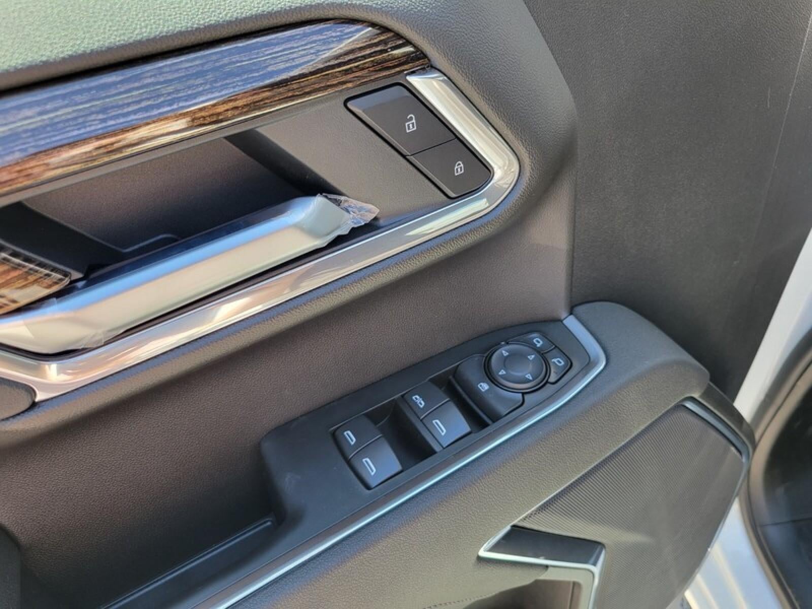 2026 GMC Sierra 1500 Crew Cab Short Box 4-Wheel Drive Elevation 3VL