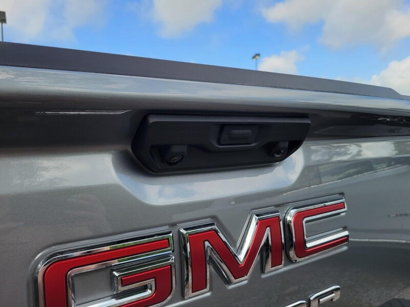 2026 GMC Sierra 1500 Crew Cab Short Box 4-Wheel Drive Elevation 3VL