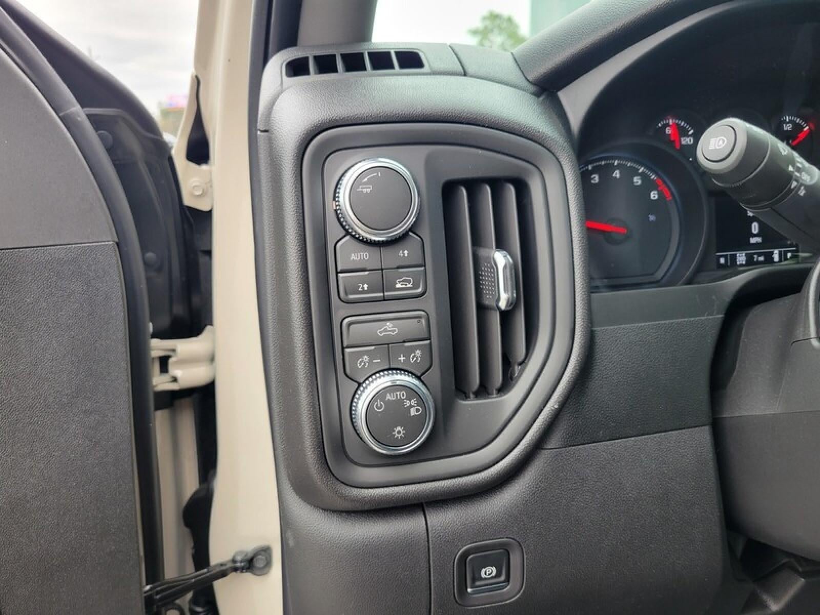 2026 GMC Sierra 1500 Crew Cab Short Box 4-Wheel Drive Pro