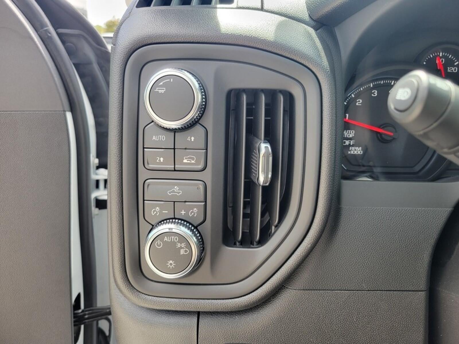 2026 GMC Sierra 1500 Crew Cab Short Box 4-Wheel Drive Pro