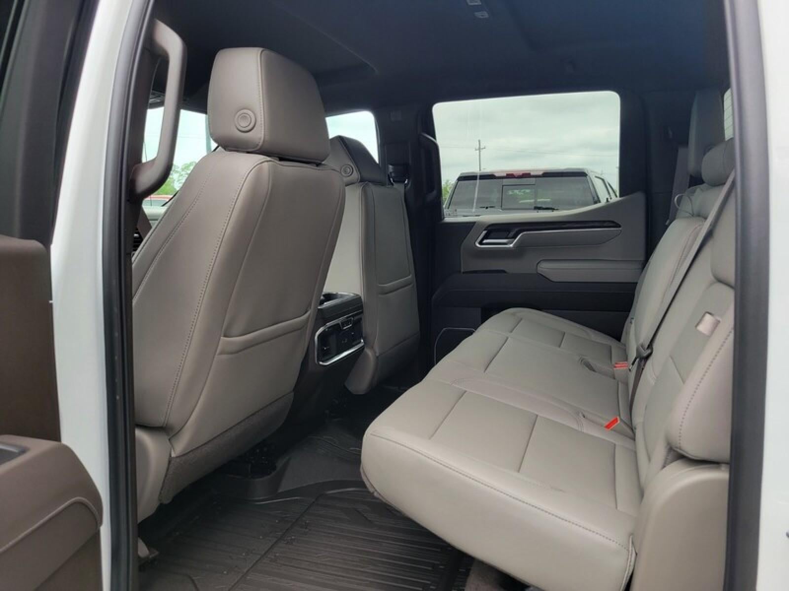 2026 GMC Sierra 1500 Crew Cab Short Box 4-Wheel Drive SLT