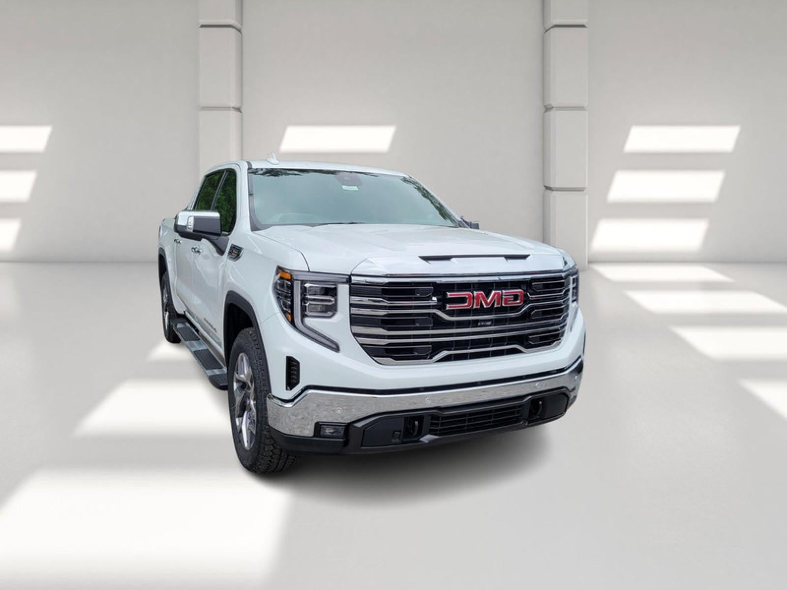 2026 GMC Sierra 1500 Crew Cab Short Box 4-Wheel Drive SLT