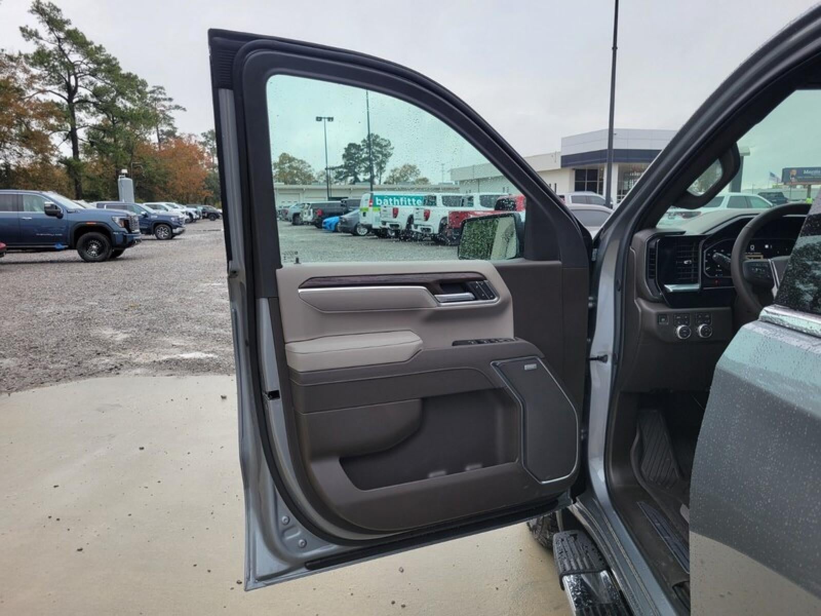 2026 GMC Sierra 1500 Crew Cab Short Box 4-Wheel Drive SLT