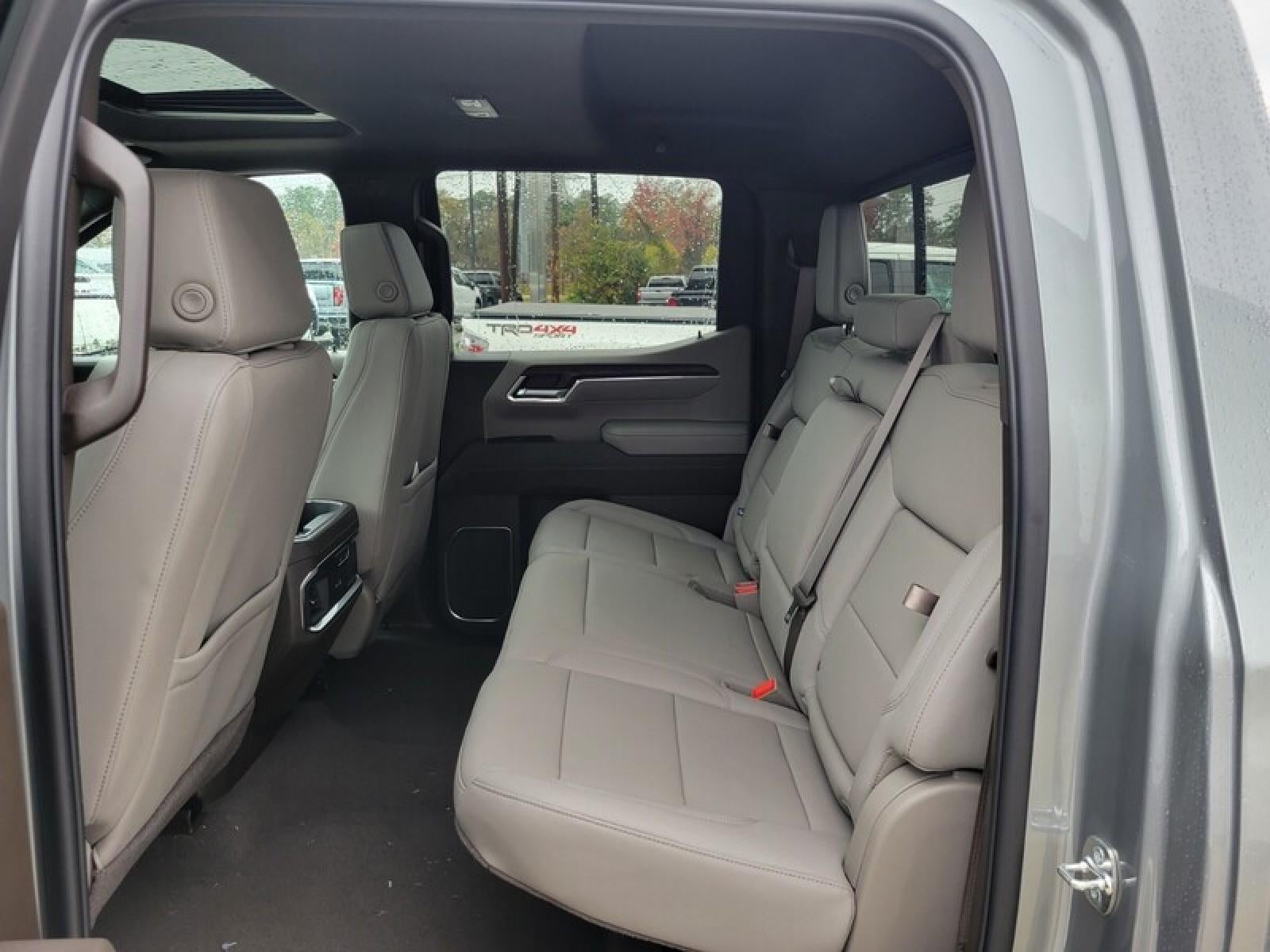 2026 GMC Sierra 1500 Crew Cab Short Box 4-Wheel Drive SLT