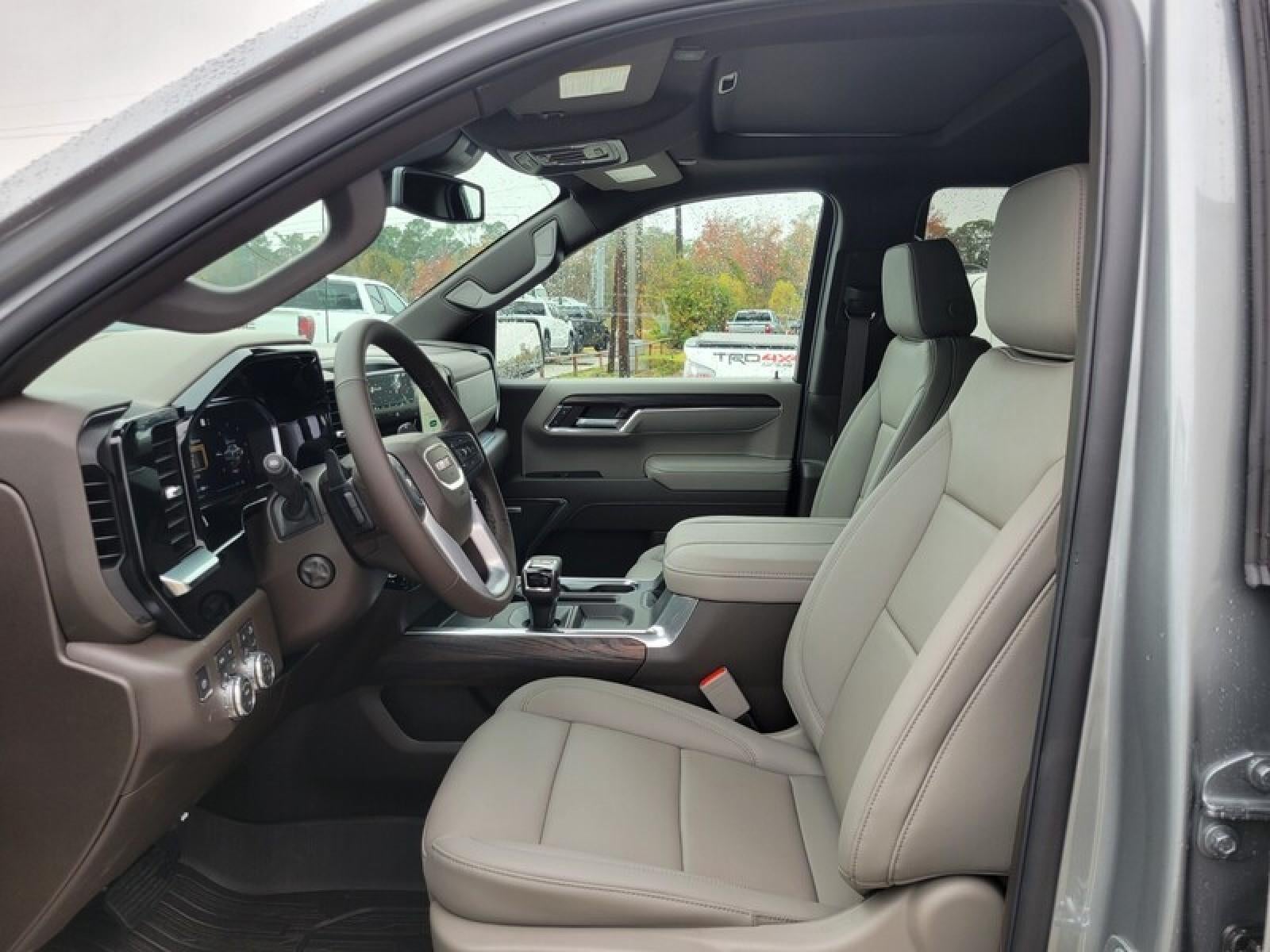 2026 GMC Sierra 1500 Crew Cab Short Box 4-Wheel Drive SLT