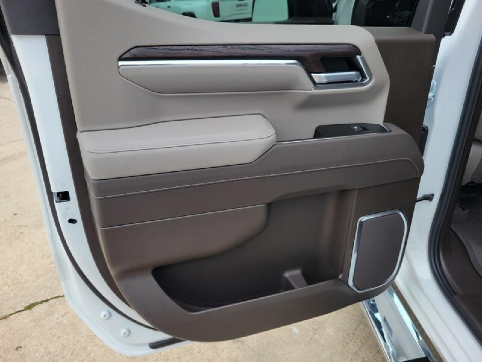 2026 GMC Sierra 1500 Crew Cab Short Box 4-Wheel Drive SLT