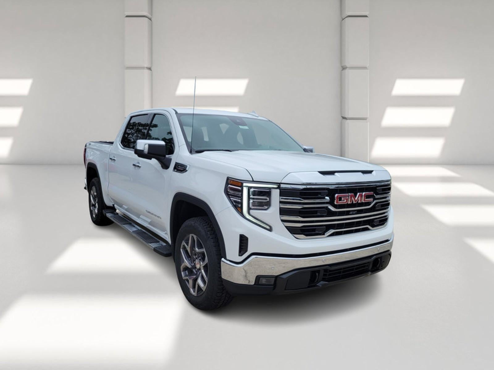 2026 GMC Sierra 1500 Crew Cab Short Box 4-Wheel Drive SLT