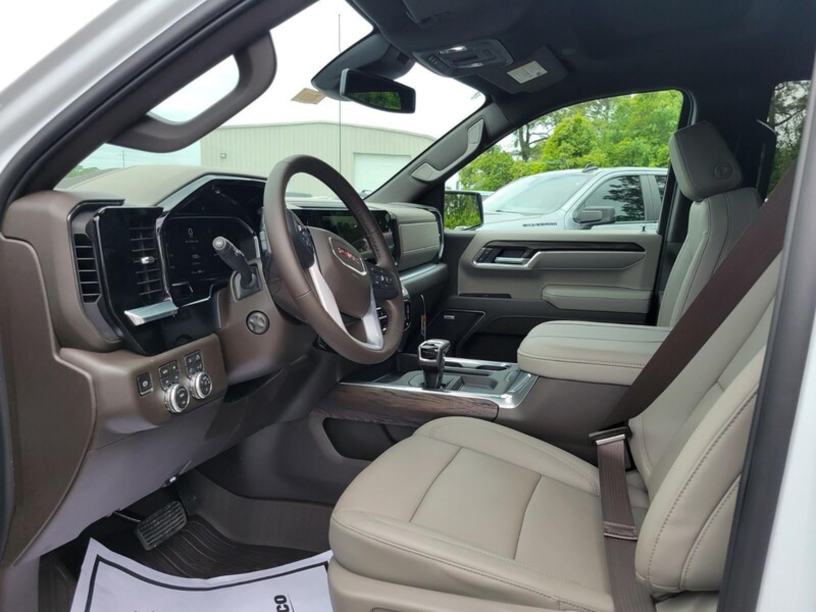 2026 GMC Sierra 1500 Crew Cab Short Box 4-Wheel Drive SLT