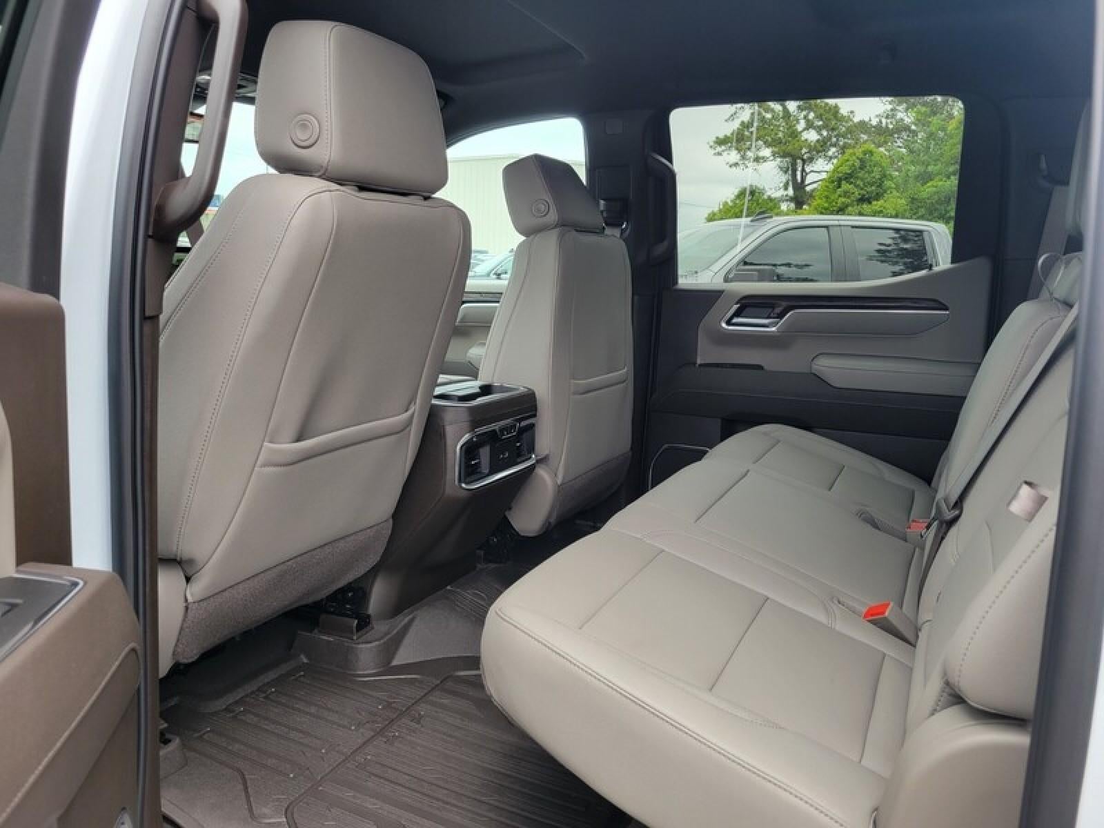 2026 GMC Sierra 1500 Crew Cab Short Box 4-Wheel Drive SLT