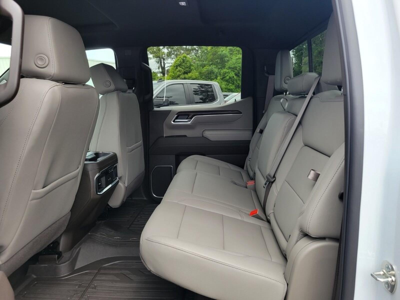 2026 GMC Sierra 1500 Crew Cab Short Box 4-Wheel Drive SLT