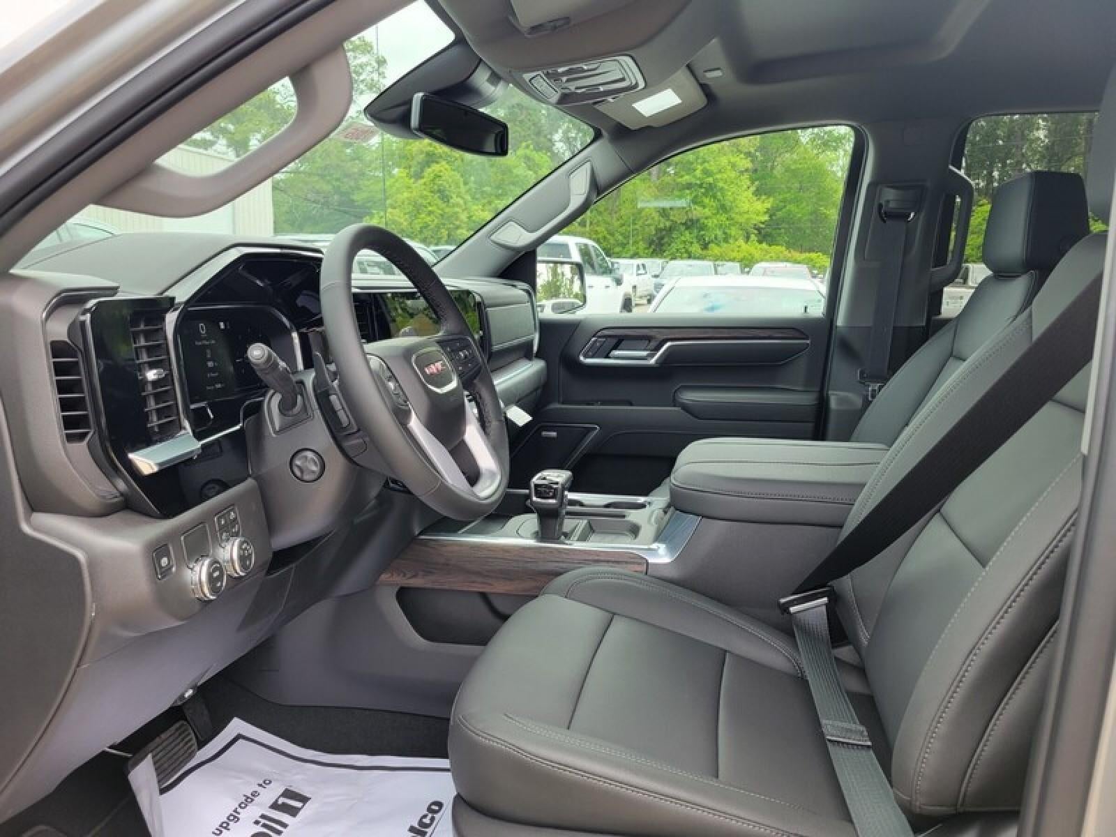 2026 GMC Sierra 1500 Crew Cab Short Box 4-Wheel Drive SLT