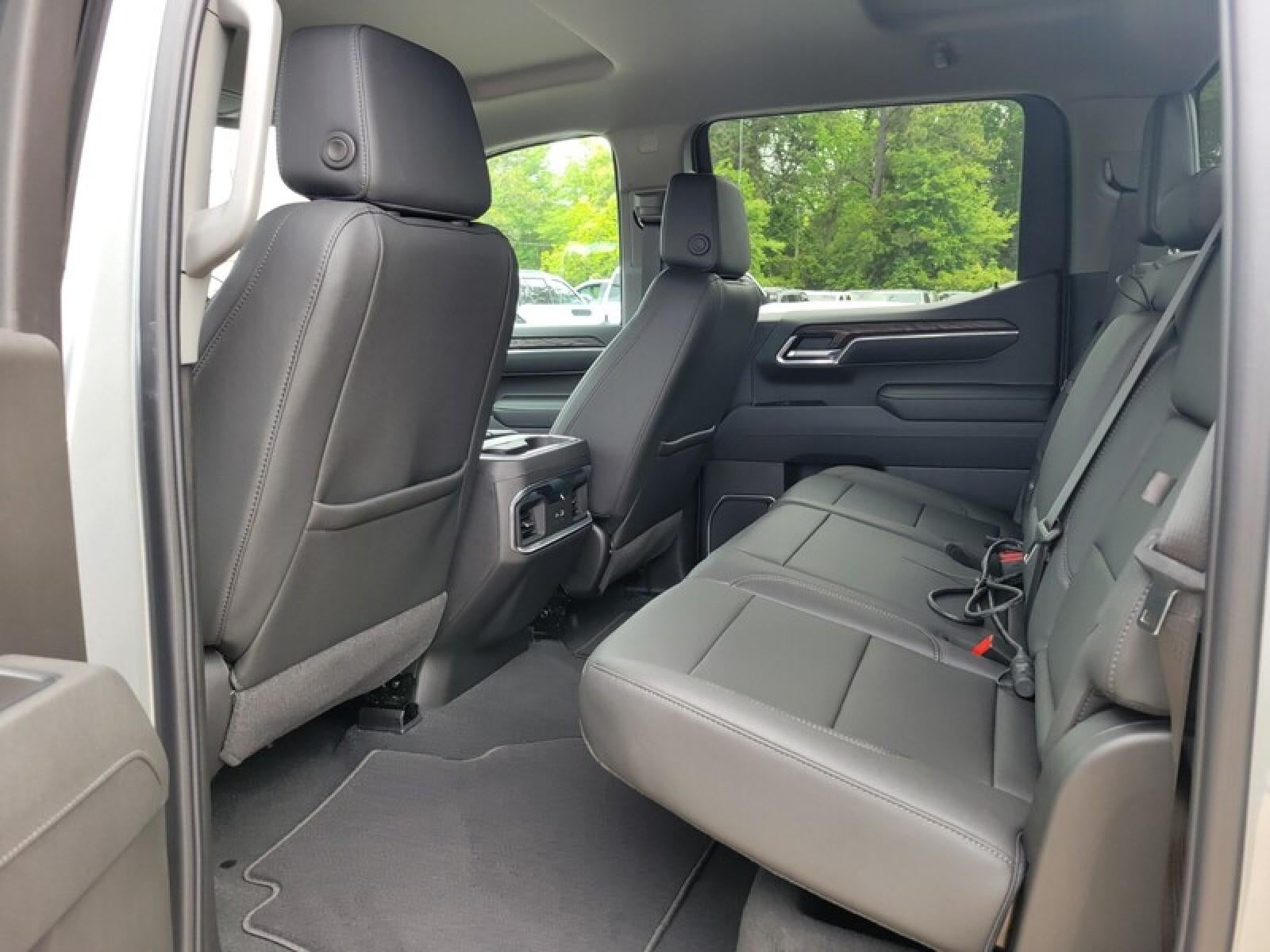 2026 GMC Sierra 1500 Crew Cab Short Box 4-Wheel Drive SLT