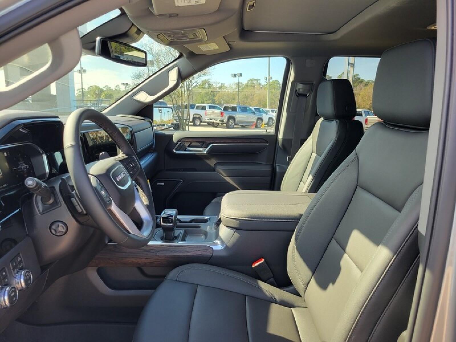 2026 GMC Sierra 1500 Crew Cab Short Box 4-Wheel Drive SLT