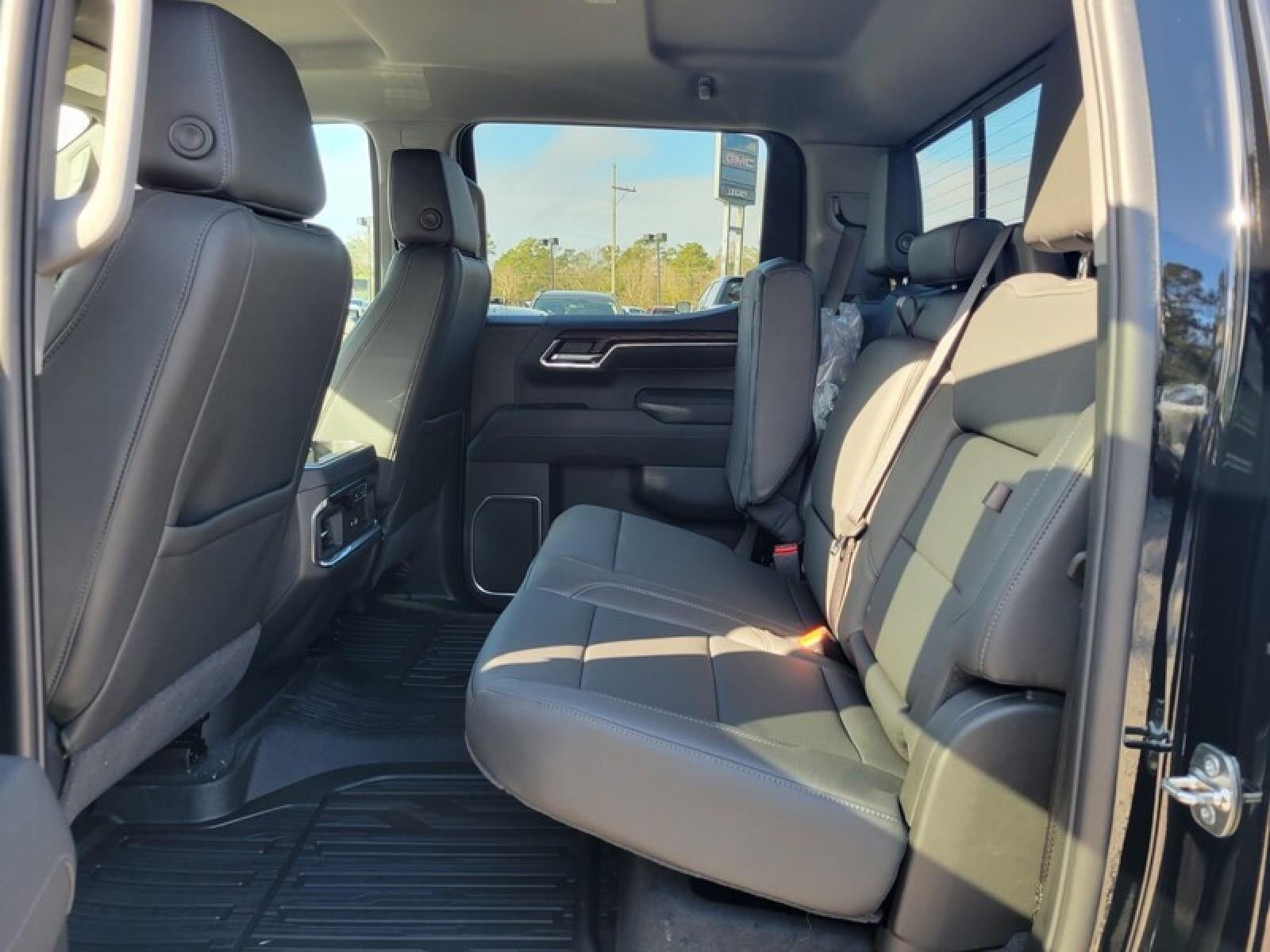 2026 GMC Sierra 1500 Crew Cab Short Box 4-Wheel Drive SLT