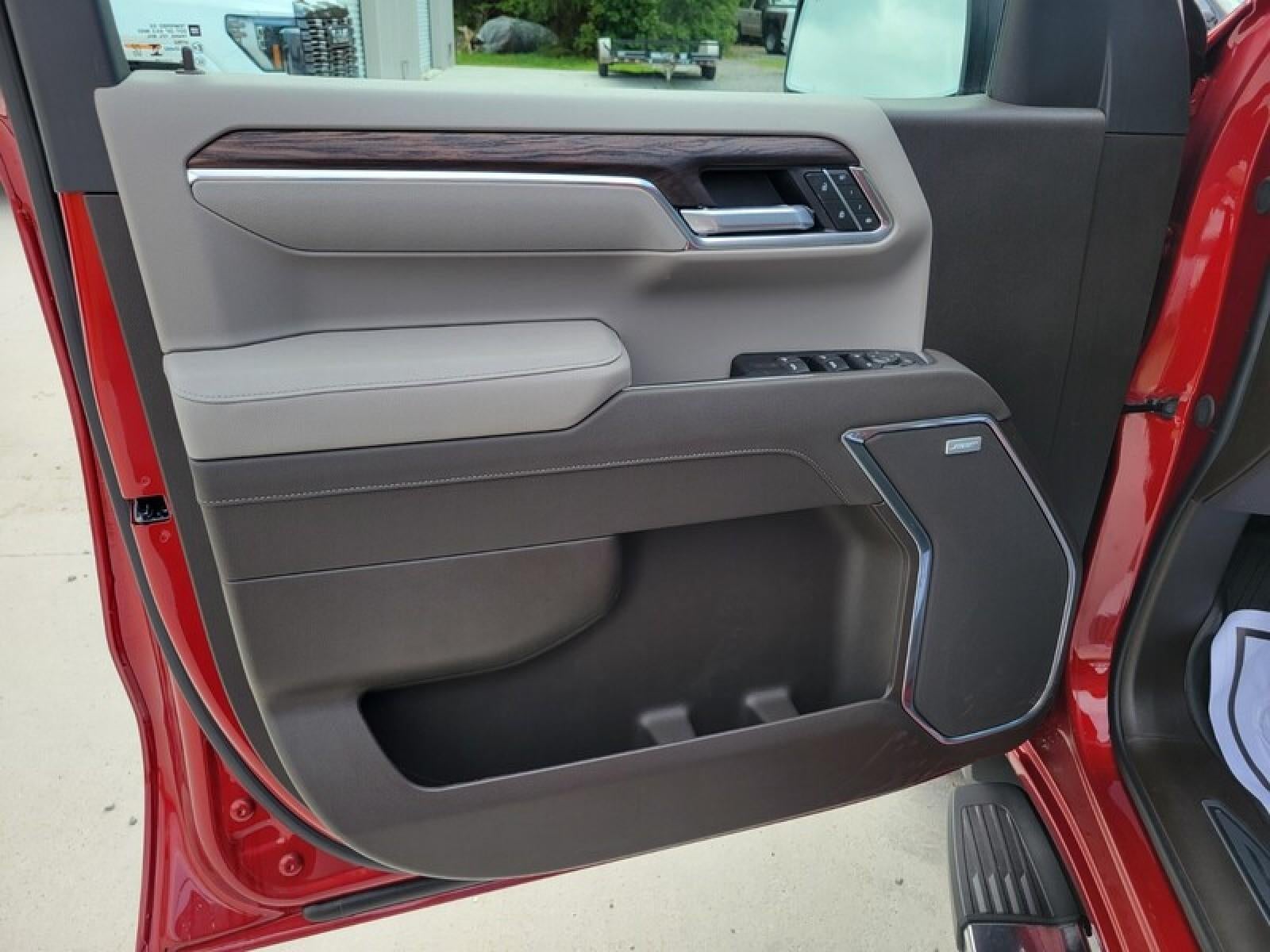 2026 GMC Sierra 1500 Crew Cab Short Box 4-Wheel Drive SLT