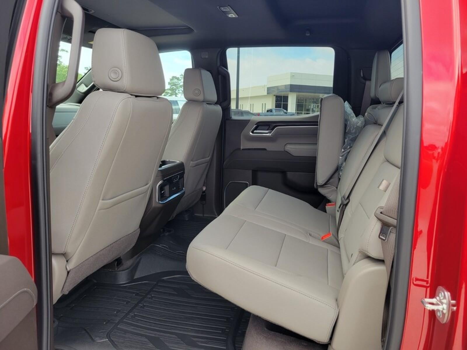 2026 GMC Sierra 1500 Crew Cab Short Box 4-Wheel Drive SLT