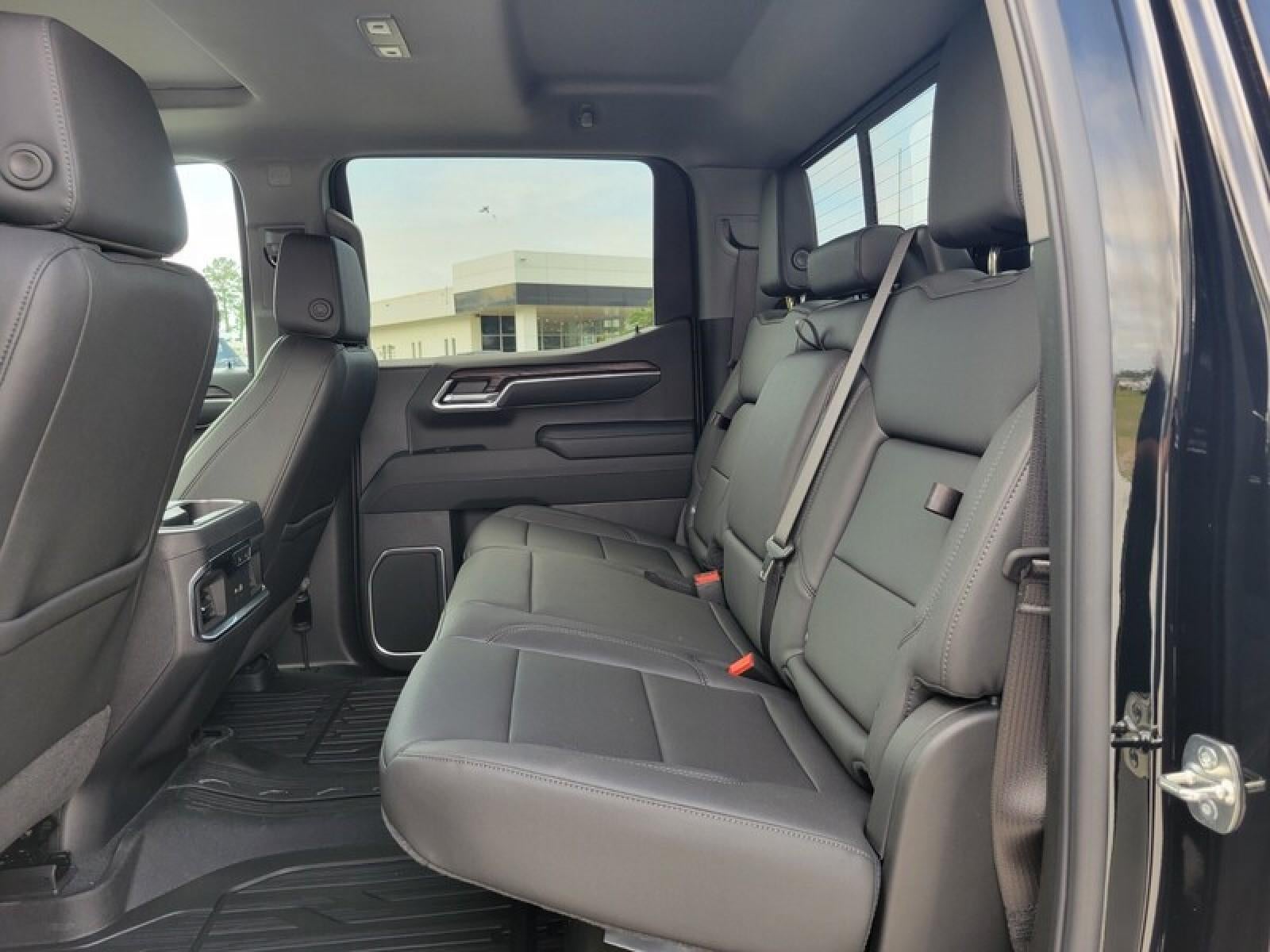 2026 GMC Sierra 1500 Crew Cab Short Box 4-Wheel Drive SLT