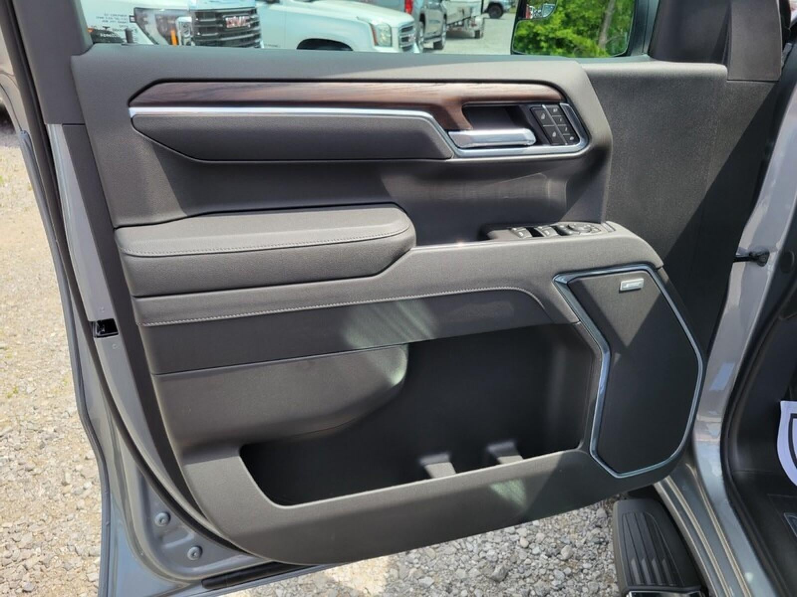 2026 GMC Sierra 1500 Crew Cab Short Box 4-Wheel Drive SLT