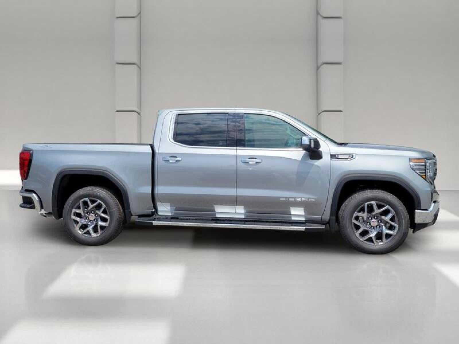 2026 GMC Sierra 1500 Crew Cab Short Box 4-Wheel Drive SLT