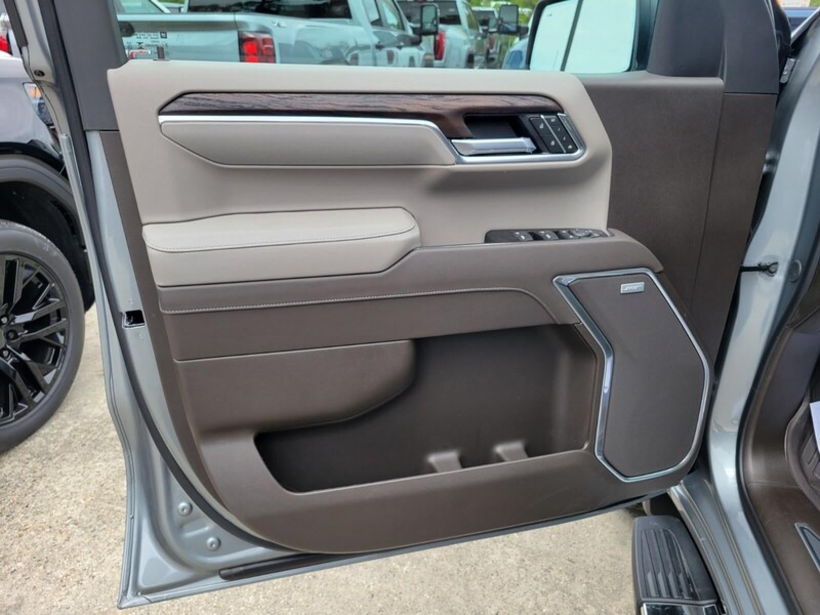 2026 GMC Sierra 1500 Crew Cab Short Box 4-Wheel Drive SLT