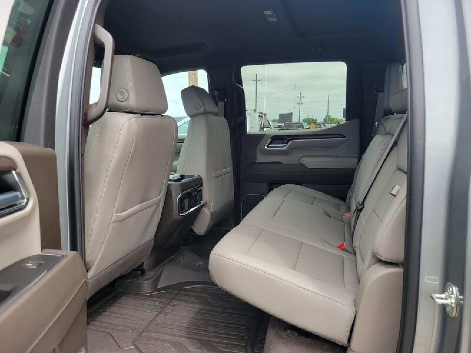 2026 GMC Sierra 1500 Crew Cab Short Box 4-Wheel Drive SLT