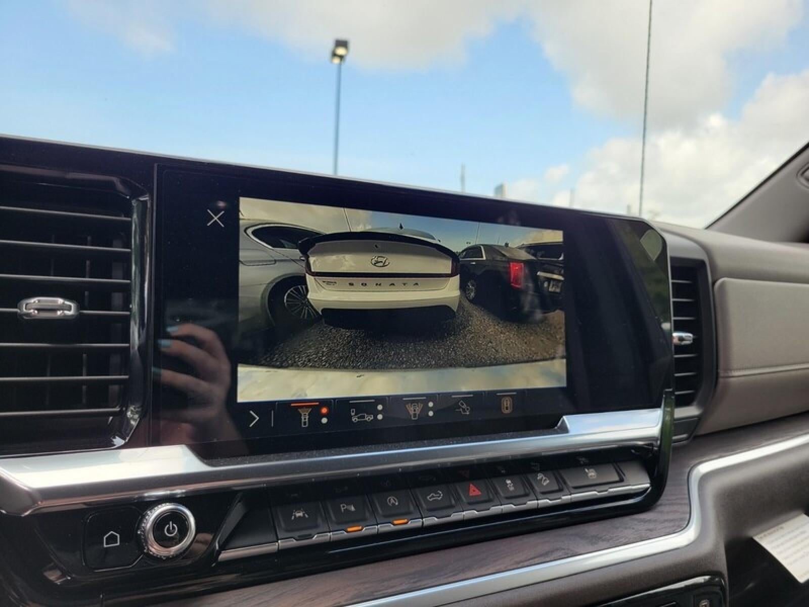 2026 GMC Sierra 1500 Crew Cab Short Box 4-Wheel Drive SLT