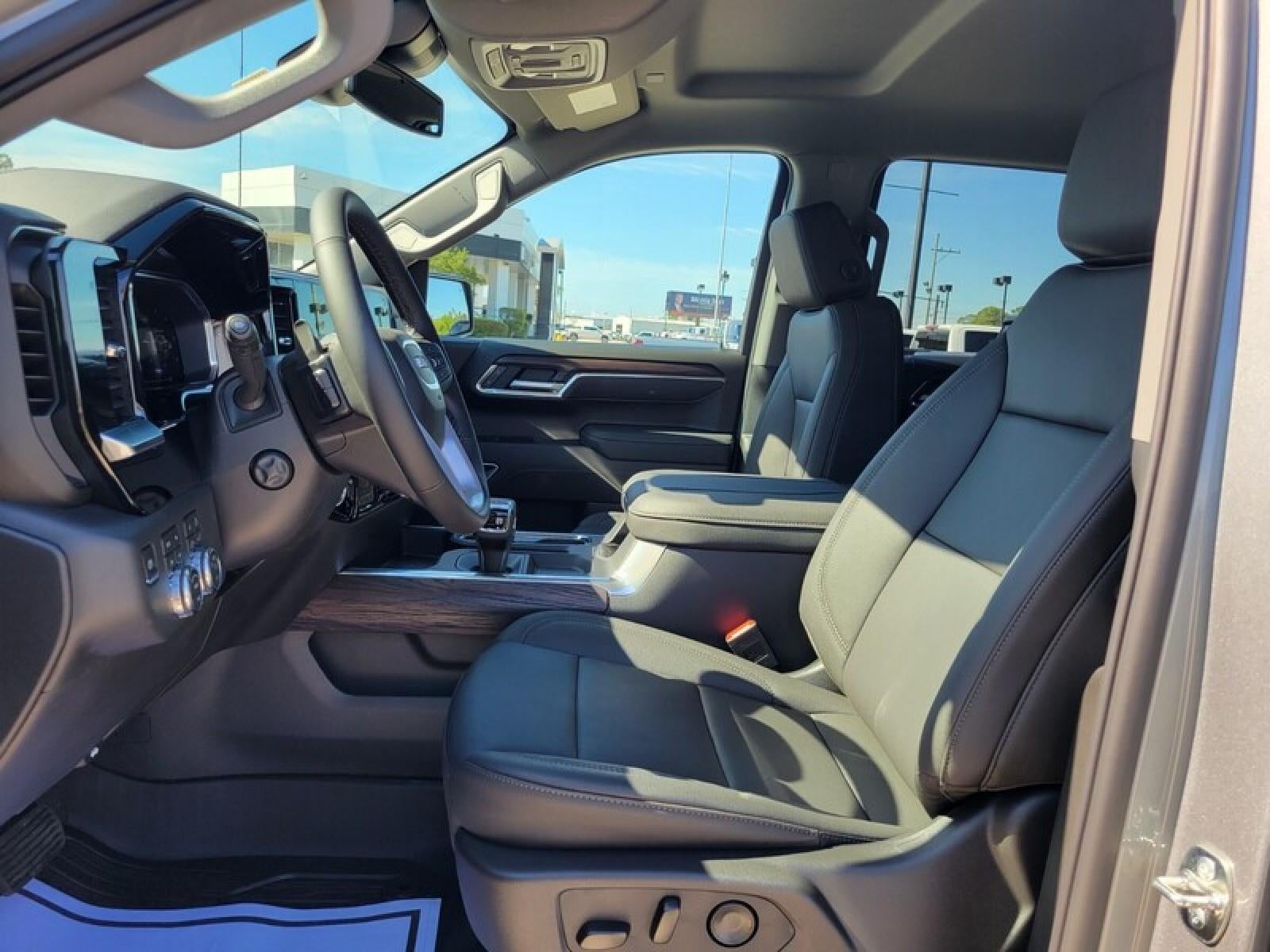 2026 GMC Sierra 1500 Crew Cab Short Box 4-Wheel Drive SLT