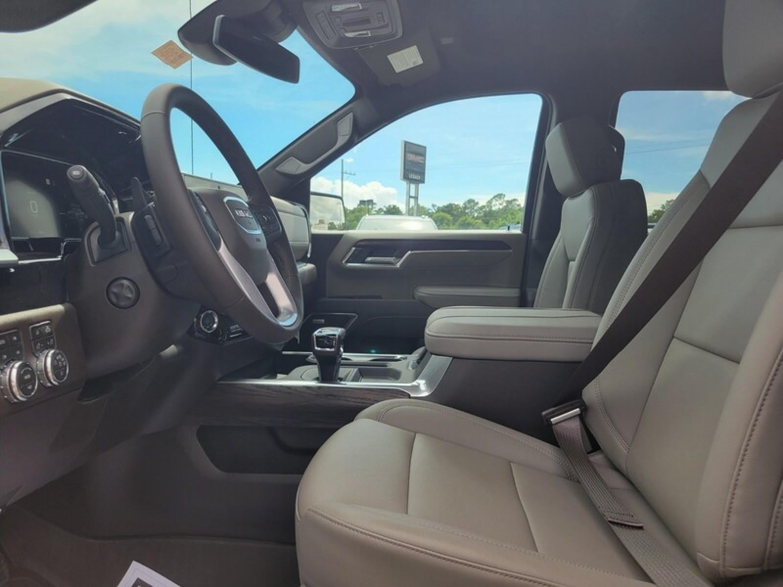 2026 GMC Sierra 1500 Crew Cab Short Box 4-Wheel Drive SLT