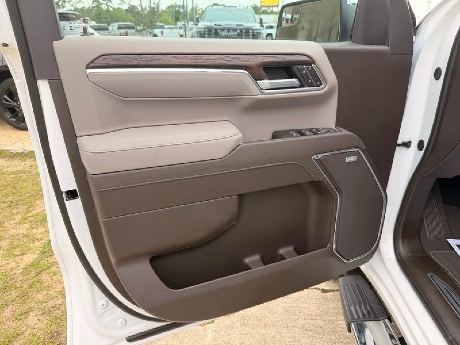 2026 GMC Sierra 1500 Crew Cab Short Box 4-Wheel Drive SLT